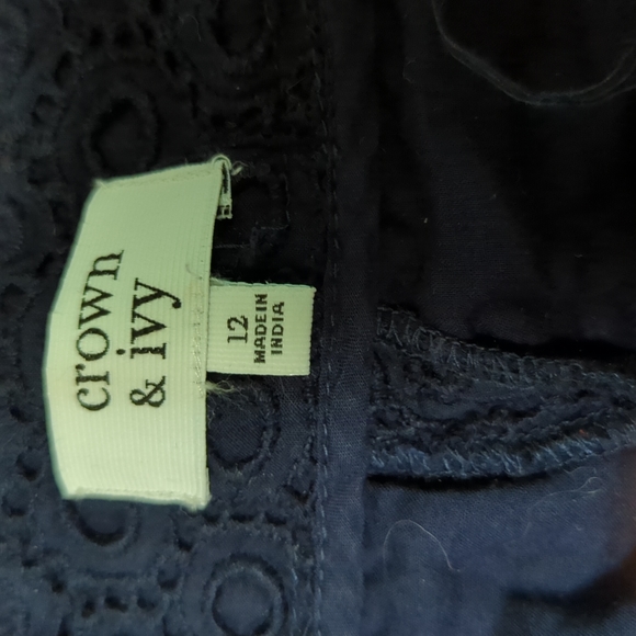 Navy shorts - Picture 2 of 2